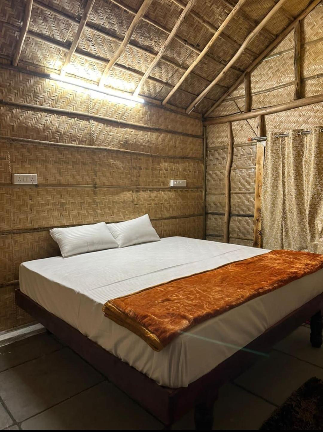 Vanya The Exotic World Resort Hampi Eksteriør billede