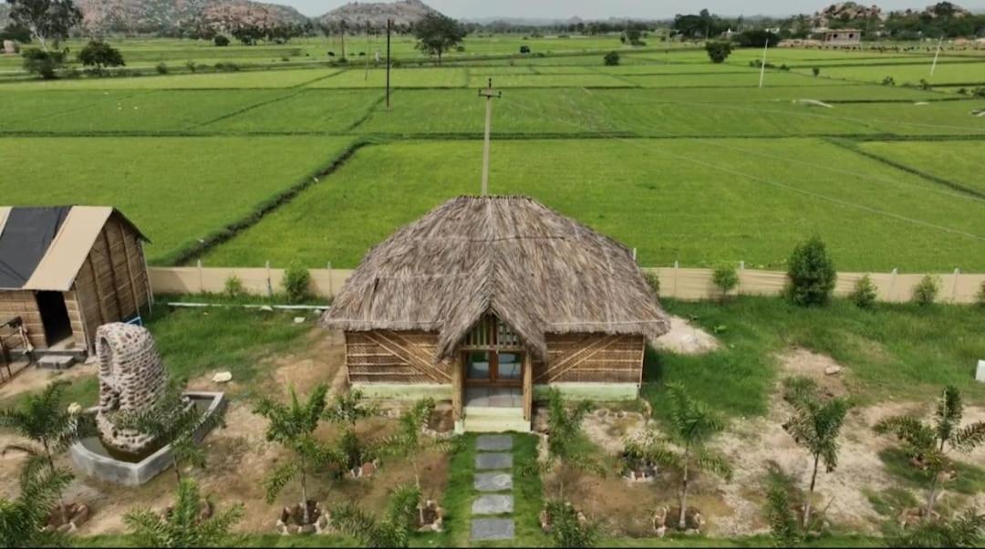 Vanya The Exotic World Resort Hampi Eksteriør billede