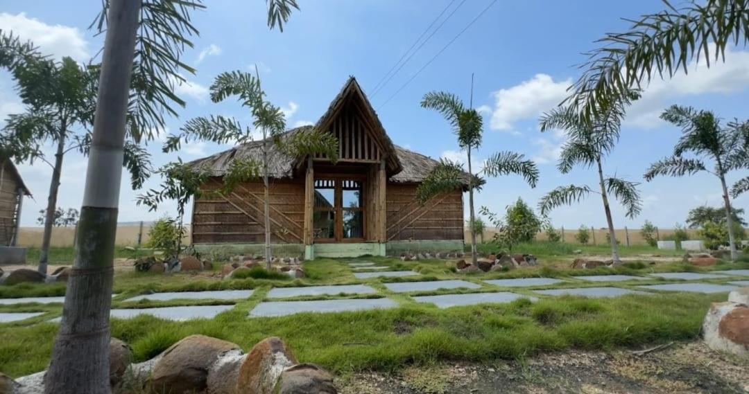 Vanya The Exotic World Resort Hampi Eksteriør billede