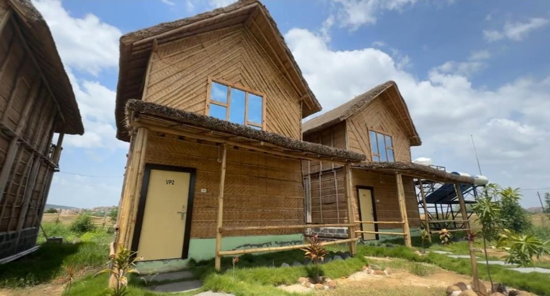 Vanya The Exotic World Resort Hampi Eksteriør billede