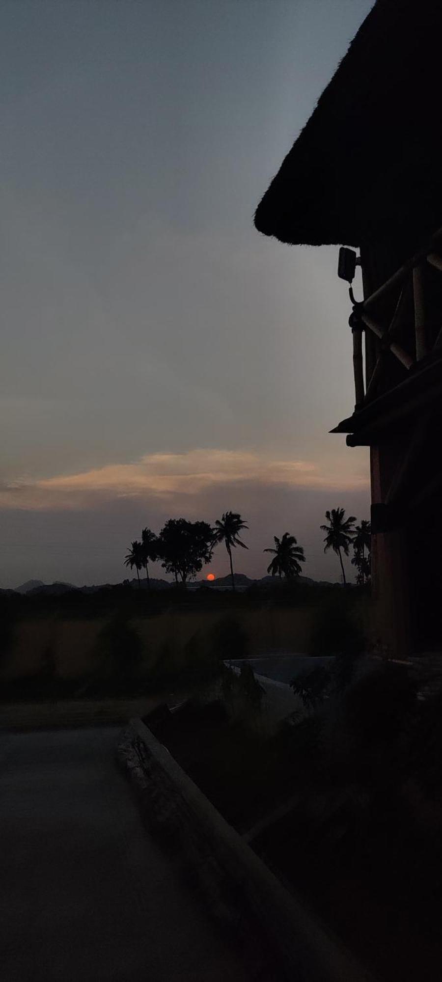 Vanya The Exotic World Resort Hampi Eksteriør billede