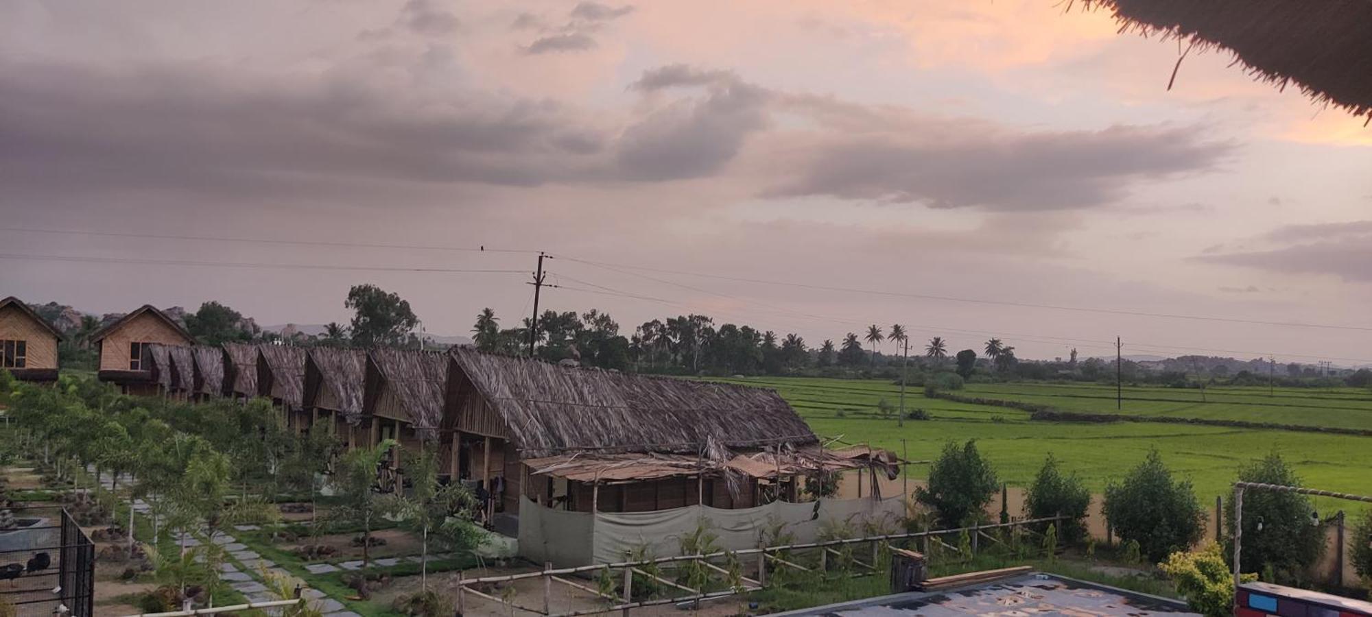 Vanya The Exotic World Resort Hampi Eksteriør billede