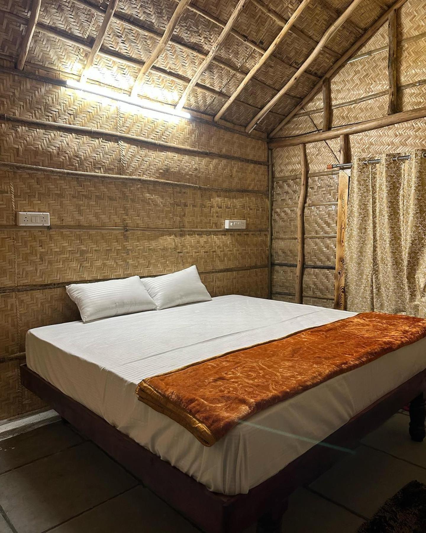 Vanya The Exotic World Resort Hampi Eksteriør billede
